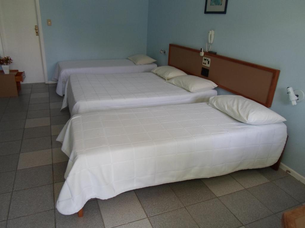 Hotel Paraiso Tropical Alcobaça Habitación foto